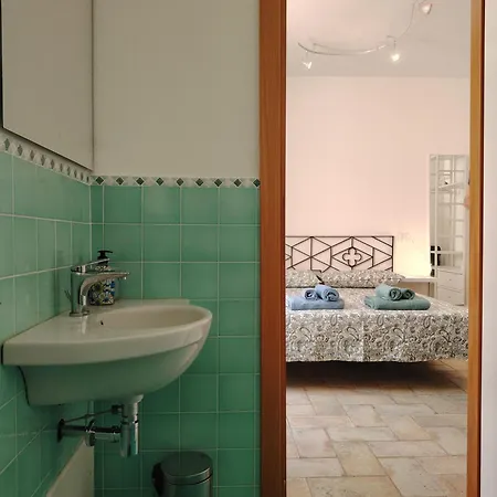 Casa Carla Maria - Da E Nonne 아파트 *